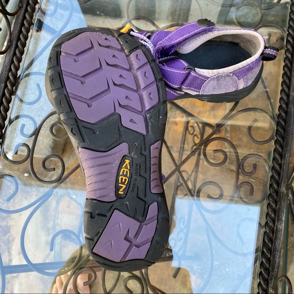 Keen girls size